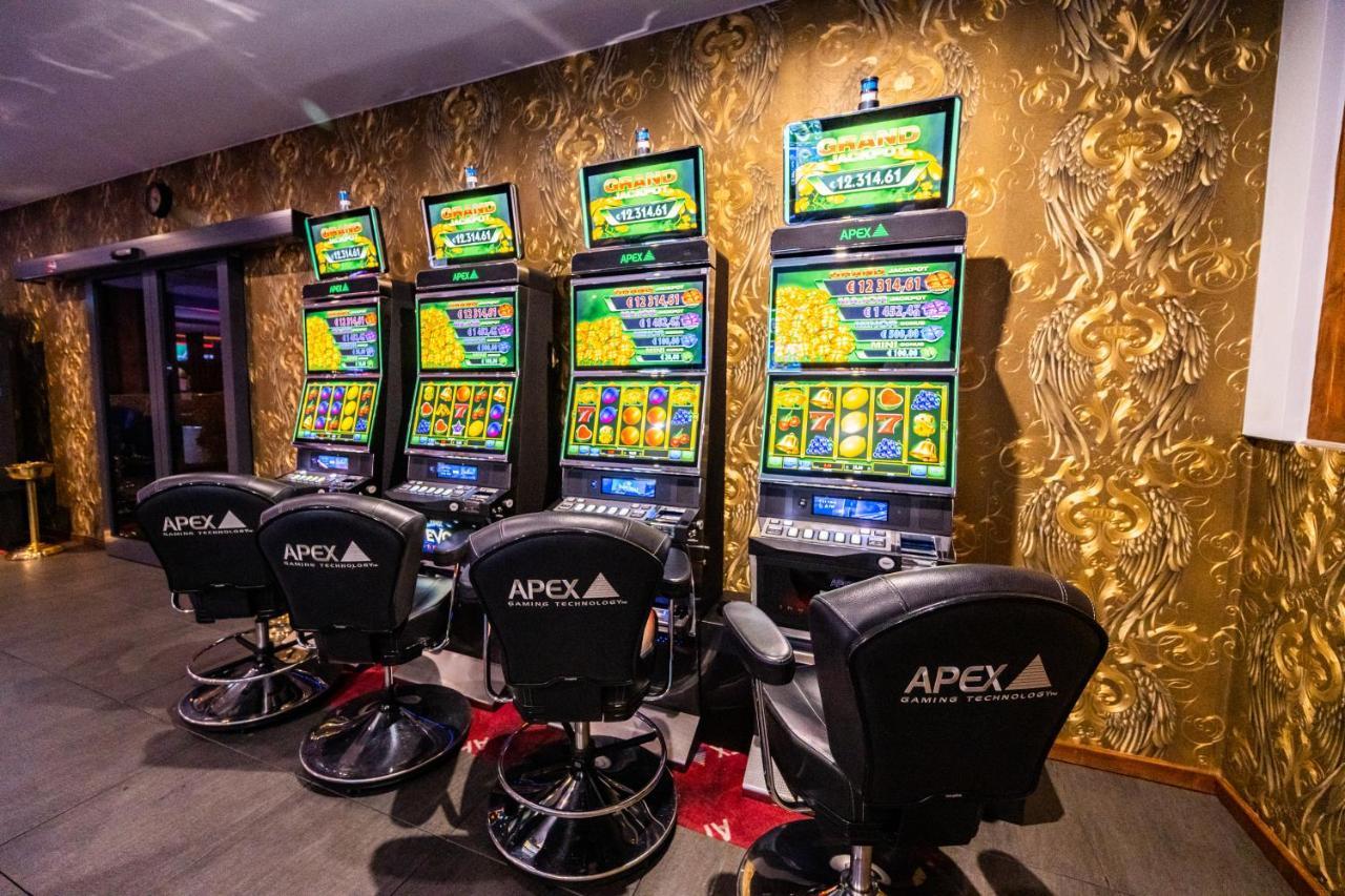 Imperial Casino Strazny Hotel Εξωτερικό φωτογραφία